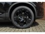 Volvo XC40 B4 Plus Black Edition | Panoramisch schuif-/kanteldak | Elektrisch verstelbare voorstoelen met geheugenfunctie | 360 graden camera | Extra getint glas achter | Harman Kardon | Stoel- / stuurwielverwarming | 20 inch. lichtmetalen velgen | Adaptieve cruise control | BLIS