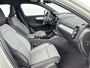Volvo XC40 T4 Recharge Plus Bright | 18" | Elektr. verst. Stoelen | Adaptieve Cruise | BLIS | Keyless | Stoel/Stuurverwarming | Elektrische Achterklep | Parkeercamera | Parkeerverwarming