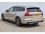 Volvo V60 2.0 T6 Plug-in hybrid AWD Plus Dark | Harman Kardon | Trekhaak | BLIS | Bright Dusk | 19" |