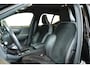 Volvo XC40 T2 R-Design | Adaptieve cruise control | High Performance audio | Achteruitrijcamera | Keyless Entree | | BLIS | Parkeersensoren voor + achter |