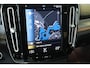 Volvo XC40 T2 R-Design | Adaptieve cruise control | High Performance audio | Achteruitrijcamera | Keyless Entree | | BLIS | Parkeersensoren voor + achter |