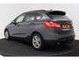 BMW 2-Serie Active Tourer 218i Corporate Lease Executive (NAVIGATIE, SPORTSTOELEN, TREKHAAK, LED, PDC)