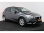 BMW 2-Serie Active Tourer 218i Corporate Lease Executive (NAVIGATIE, SPORTSTOELEN, TREKHAAK, LED, PDC)