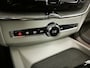 Volvo XC60 2.0 T6 Plug-in hybrid AWD Plus Bright 350PK SOH 95,9% | Elek. Trekhaak | Panoramadak | Adaptieve Cruise Control | Memory Seats | Leder| Dodehoekdetectie