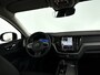 Volvo XC60 T6 Plug-in hybrid AWD Ultra Bright | Panoramadak | 360° camera | Harman Kardon | Luchtvering | Head-up display | Stoel- en Stuurverwarming | Trekhaak