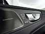 Volvo XC60 T6 Plug-in hybrid AWD Ultra Bright | Panoramadak | 360° camera | Harman Kardon | Luchtvering | Head-up display | Stoel- en Stuurverwarming | Trekhaak