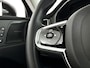 Volvo XC60 T6 Plug-in hybrid AWD Ultra Bright | Panoramadak | 360° camera | Harman Kardon | Luchtvering | Head-up display | Stoel- en Stuurverwarming | Trekhaak