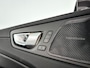 Volvo XC60 T6 Plug-in hybrid AWD Ultra Bright | Panoramadak | 360° camera | Harman Kardon | Luchtvering | Head-up display | Stoel- en Stuurverwarming | Trekhaak