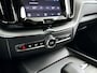 Volvo XC60 T6 Plug-in hybrid AWD Ultra Bright | Panoramadak | 360° camera | Harman Kardon | Luchtvering | Head-up display | Stoel- en Stuurverwarming | Trekhaak