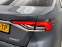 Toyota Corolla 1.8 Hybrid Executive Sedan / Leder / Navigatie / Xenon / Pdc.V+A / Airco-ecc./ Radio multimedia / Apk 03-2027