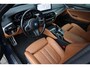 BMW 5-Serie Touring 530e M-Sport | Leer | CarPlay | Ambient | Stoelverwarming | Sensoren | DAB | LED
