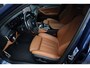 BMW 5-Serie Touring 530e M-Sport | Leer | CarPlay | Ambient | Stoelverwarming | Sensoren | DAB | LED