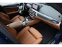 BMW 5-Serie Touring 530e M-Sport | Leer | CarPlay | Ambient | Stoelverwarming | Sensoren | DAB | LED