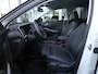 Opel Grandland 1.2 Turbo GS Black Pack | Automaat | Stoel en stuurverwarming | Navigatie | Achteruitrijcamera | Comfort stoelen | Adaptive cruise control | Parkeersensoren voor en achter | Led verlichting | Climate control