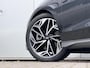 Hyundai Ioniq 6 Connect 77.4 kWh / SOH 100% / Fabrieksgarantie tot 11-2028 / Wit Leder / 20 Inch All Season / Stoelverkoeling / Stoelverwarming Voor + Achter / Stuurverwarming / Elek. Bedienbare Bestuurdersstoel /