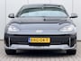 Hyundai Ioniq 6 Connect 77.4 kWh / SOH 100% / Fabrieksgarantie tot 11-2028 / Wit Leder / 20 Inch All Season / Stoelverkoeling / Stoelverwarming Voor + Achter / Stuurverwarming / Elek. Bedienbare Bestuurdersstoel /
