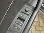 Volkswagen T-Roc 1.5TSI/150PK R-Line DSG · Panoramadak · Trekhaak · Camera + Parkeersensoren · Stoelverwarming · Garantie t/m 17-12-2026