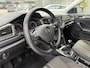 Volkswagen T-Roc 1.0 TSI Style Trekhaak LMV Airco ACC PDC voor en achterzijde