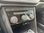 Volkswagen T-Roc 1.0 TSI Style Trekhaak LMV Airco ACC PDC voor en achterzijde