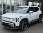 Kia EV2 Plus 42.2 kWh Direct uit Voorraad leverbaar | Actieprijs €. 29,890,= rijklaar inclusief inruilactie | Achteruitrijcamera |Stuurverwarming | Dodehoeksensor