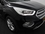 Ford Kuga 1.5 EcoBoost ST Line Nieuwe distributieriem, Apple Carplay/Android Auto, Bluetooth, Cruise control, Parkeersensor voor en achter, Een sportieve en comfortabele Ford Kuga 1.5 EcoBoost ST-Line uit 2018. Deze SUV combineert krachtige prestaties met een stijlvol design en is ruim van opties.