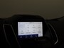 Ford Kuga 1.5 EcoBoost ST Line Nieuwe distributieriem, Apple Carplay/Android Auto, Bluetooth, Cruise control, Parkeersensor voor en achter, Een sportieve en comfortabele Ford Kuga 1.5 EcoBoost ST-Line uit 2018. Deze SUV combineert krachtige prestaties met een stijlvol design en is ruim van opties.