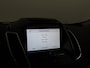 Ford Kuga 1.5 EcoBoost ST Line Nieuwe distributieriem, Apple Carplay/Android Auto, Bluetooth, Cruise control, Parkeersensor voor en achter, Een sportieve en comfortabele Ford Kuga 1.5 EcoBoost ST-Line uit 2018. Deze SUV combineert krachtige prestaties met een stijlvol design en is ruim van opties.