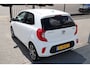 Kia Picanto 1.0 CVVT Design Edition Achteruitrijcamera/Cruise control/Climate control/Lederen bekleding/Navigatie/Elektrisch inklapbare spiegels/Licht metalen velgen/Led dagrijverlichting