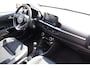 Kia Picanto 1.0 CVVT Design Edition Achteruitrijcamera/Cruise control/Climate control/Lederen bekleding/Navigatie/Elektrisch inklapbare spiegels/Licht metalen velgen/Led dagrijverlichting
