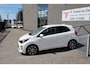 Kia Picanto 1.0 CVVT Design Edition Achteruitrijcamera/Cruise control/Climate control/Lederen bekleding/Navigatie/Elektrisch inklapbare spiegels/Licht metalen velgen/Led dagrijverlichting