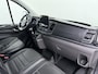 Ford Transit Custom 300 2.0TDCI L2H1 Dubbele Cabine 6-Persoons Trekhaak Navi Camera Cruise Control Imperiaal Airco Stoelverwarming Pdc DC DAB Bluetooth Betonplex Vloer Wandbetimmering 2.750KG Trekgewicht Origineel Nederlandse Auto