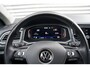 Volkswagen T-Roc 1.5 TSI DSG Highline Ecc Carplay Acc Trekhaak Stoel-stuurverw.