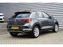 Volkswagen T-Roc 1.5 TSI DSG Highline Ecc Carplay Acc Trekhaak Stoel-stuurverw.