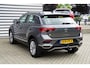 Volkswagen T-Roc 1.5 TSI DSG Highline Ecc Carplay Acc Trekhaak Stoel-stuurverw.