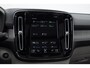 Volvo XC40 T4 190PK Automaat Inscription / Trekhaak / Panoramadak / Adaptieve koplampen / Adaptieve cruise control / Stoelverwarming / Keyless entry / elektrische achterklep / Apple carplay / Parkeersensoren met camera / BLIS