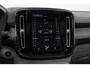 Volvo XC40 T4 190PK Automaat Inscription / Trekhaak / Panoramadak / Adaptieve koplampen / Adaptieve cruise control / Stoelverwarming / Keyless entry / elektrische achterklep / Apple carplay / Parkeersensoren met camera / BLIS