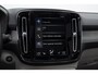 Volvo XC40 T4 190PK Automaat Inscription / Trekhaak / Panoramadak / Adaptieve koplampen / Adaptieve cruise control / Stoelverwarming / Keyless entry / elektrische achterklep / Apple carplay / Parkeersensoren met camera / BLIS