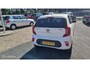 Kia Picanto 1.0 CVVT DynamicLine stoelverwarming , sportvelgen , lage km stand