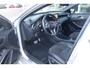 Mercedes-Benz A-klasse A180 AUTOMAAT AMG LINE Night Pakket | NL Auto | Panodak | Xenon | Navi | Stoelverw. | 18 Inch Lm | Pdc v+a | Trekhaak afn. |