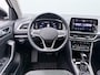Volkswagen T-Roc 1.5 TSI Style Automaat - Park Assist - LED - Navigatie - ACC - Side Assist - Climatronic