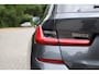 BMW 3-Serie Touring 330e M-Sprotpakket, HUD, Pano, Elektrische trekhaak, Memorystoelen, Laserlicht, Harman Kardon, Adaptief Cruise Ctonrok, DAB Grootlichtassistent, Shadowline, Innovatiepakket, etc.