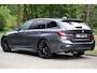 BMW 3-Serie Touring 330e M-Sprotpakket, HUD, Pano, Elektrische trekhaak, Memorystoelen, Laserlicht, Harman Kardon, Adaptief Cruise Ctonrok, DAB Grootlichtassistent, Shadowline, Innovatiepakket, etc.