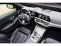 BMW 3-Serie Touring 330e M-Sprotpakket, HUD, Pano, Elektrische trekhaak, Memorystoelen, Laserlicht, Harman Kardon, Adaptief Cruise Ctonrok, DAB Grootlichtassistent, Shadowline, Innovatiepakket, etc.