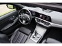 BMW 3-Serie Touring 330e M-Sprotpakket, HUD, Pano, Elektrische trekhaak, Memorystoelen, Laserlicht, Harman Kardon, Adaptief Cruise Ctonrok, DAB Grootlichtassistent, Shadowline, Innovatiepakket, etc.