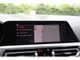 BMW 3-Serie Touring 330e M-Sprotpakket, HUD, Pano, Elektrische trekhaak, Memorystoelen, Laserlicht, Harman Kardon, Adaptief Cruise Ctonrok, DAB Grootlichtassistent, Shadowline, Innovatiepakket, etc.