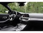 BMW 3-Serie Touring 330e M-Sprotpakket, HUD, Pano, Elektrische trekhaak, Memorystoelen, Laserlicht, Harman Kardon, Adaptief Cruise Ctonrok, DAB Grootlichtassistent, Shadowline, Innovatiepakket, etc.