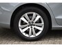 Volvo V60 B4 Essential Adaptieve Cruise Control | BLIS | Achterruitrijcamera | Lederen bekleding | Stoel en stuurwiel verwarming | Google services | Achterbank verwarmd |