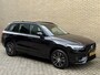 Volvo XC90 2.0 T8 Recharge 390pk AWD Expression | Leder | Camera | Adaptieve cruise / Pilot assist | 7-zitplaatsen | Navigatie | Apple CarPlay | Harman&kardon audio | Keyless entry&start | 19 inch velgen | Volledig dealeronderhouden