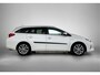 Toyota Auris Touring Sports 1.8 Hybrid Lease Pro | 1e eigenaar dealer onderhouden Leseman opg 29-5