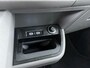 Volkswagen Transporter 2.0 TDI L2H1 30 DC | Dubbele Cabine | Camera | Leder | Trekhaak | LED | Afneembare Trekhaak | Treeplanken |